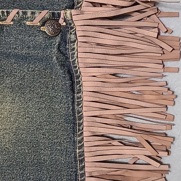 TANTRUMS Blue Jean Button Up Distressed Vest with Fringed Hem - Size XL - Picture 6 of 9